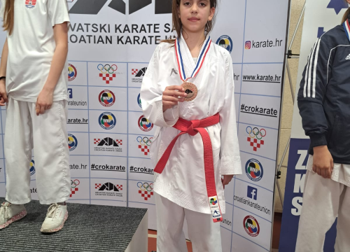 Fotografija 6 - Četiri medalje za Karate klub Šibenik 1066 na Kupu Hrvatske za mlađe uzraste