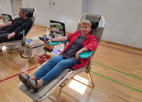 Fotografija 2 - Šibenski maturanti odazvali se akciji darivanja krvi