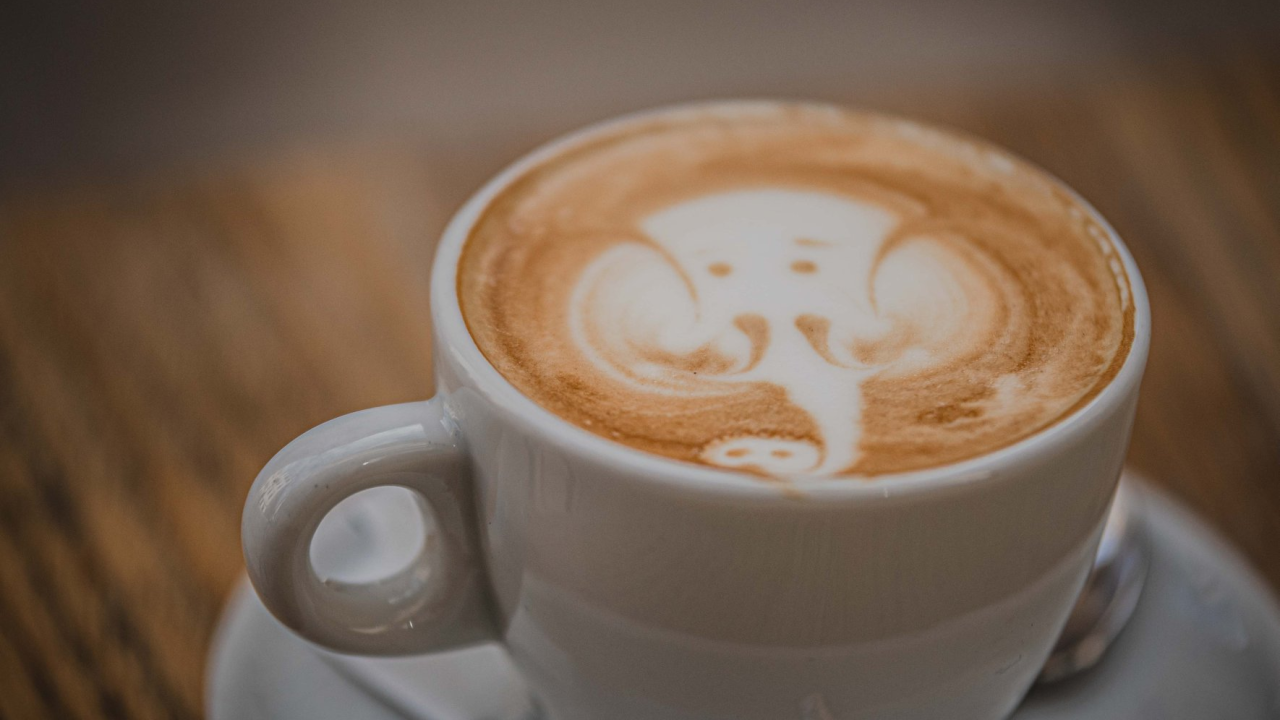 Kardiolog kaže da je od kave jedino gore kava s mlijekom