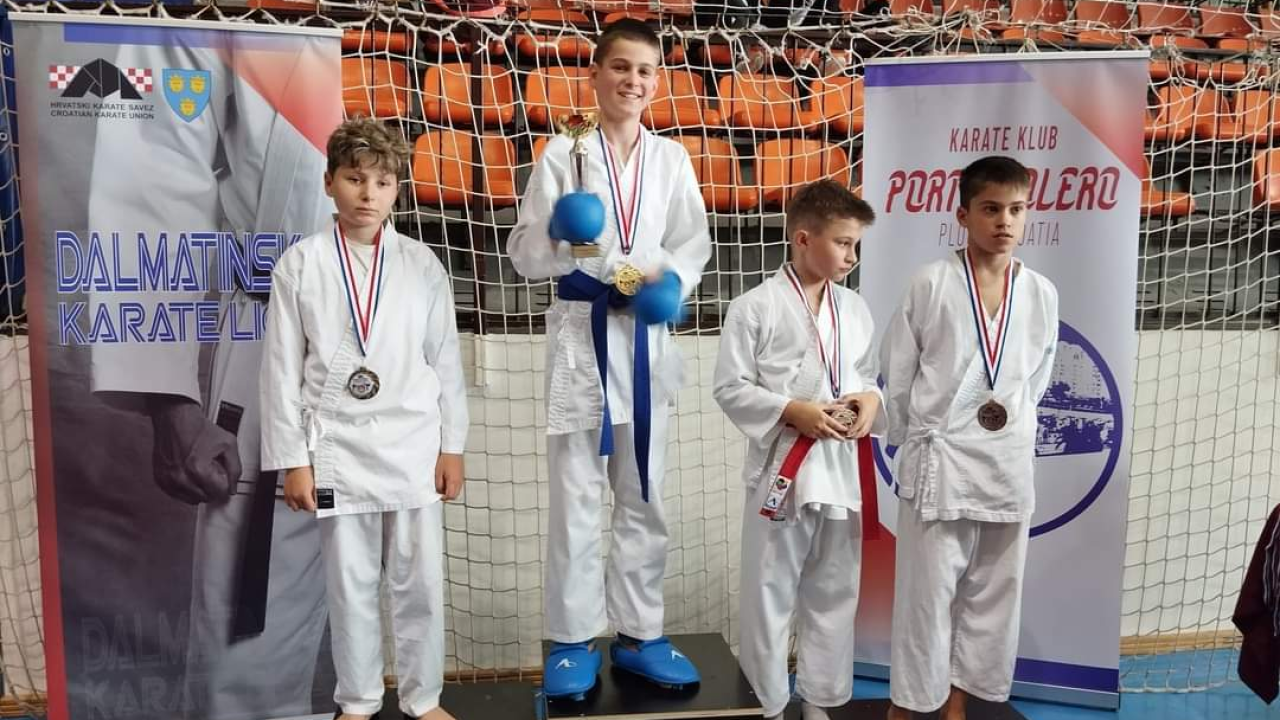 Karate klub Murter na 1. kolu Dalmatinske lige u Pločama osvojio tri medalje