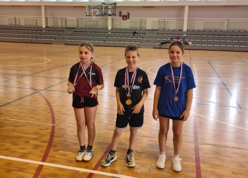 Fotografija 3 - Šibenski stolnotenisači 'poharali' sjever i jug Hrvatske