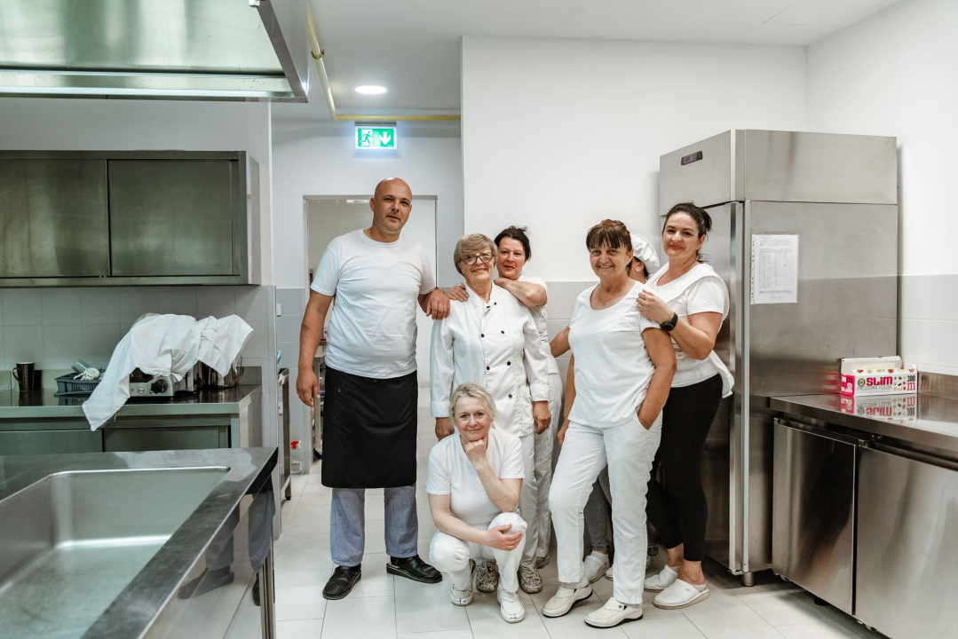 Nada i Snježana kuhaju za šibenske mališane preko 30 godina: 'I dan danas nas pamte po paštašuti'