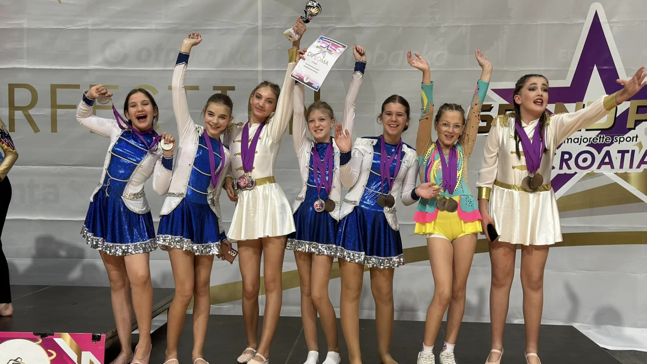 Mažoretkinje Šibenika viceprvakinje su države!