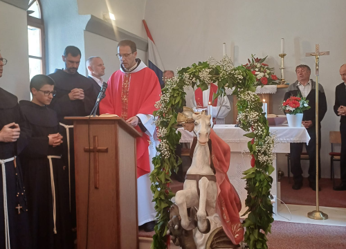 Fotografija 8 - U Rupama proslavljen blagdan sv. Jure, novaci s Visovca nosili kip sveca