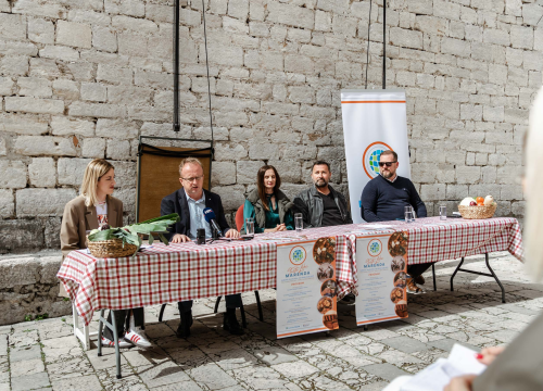 Fotografija 6 - Na Maloj loži predstavljen projekt 'Taste like... Marenda': 'Pokušat ćemo oživiti naš stari običaj'