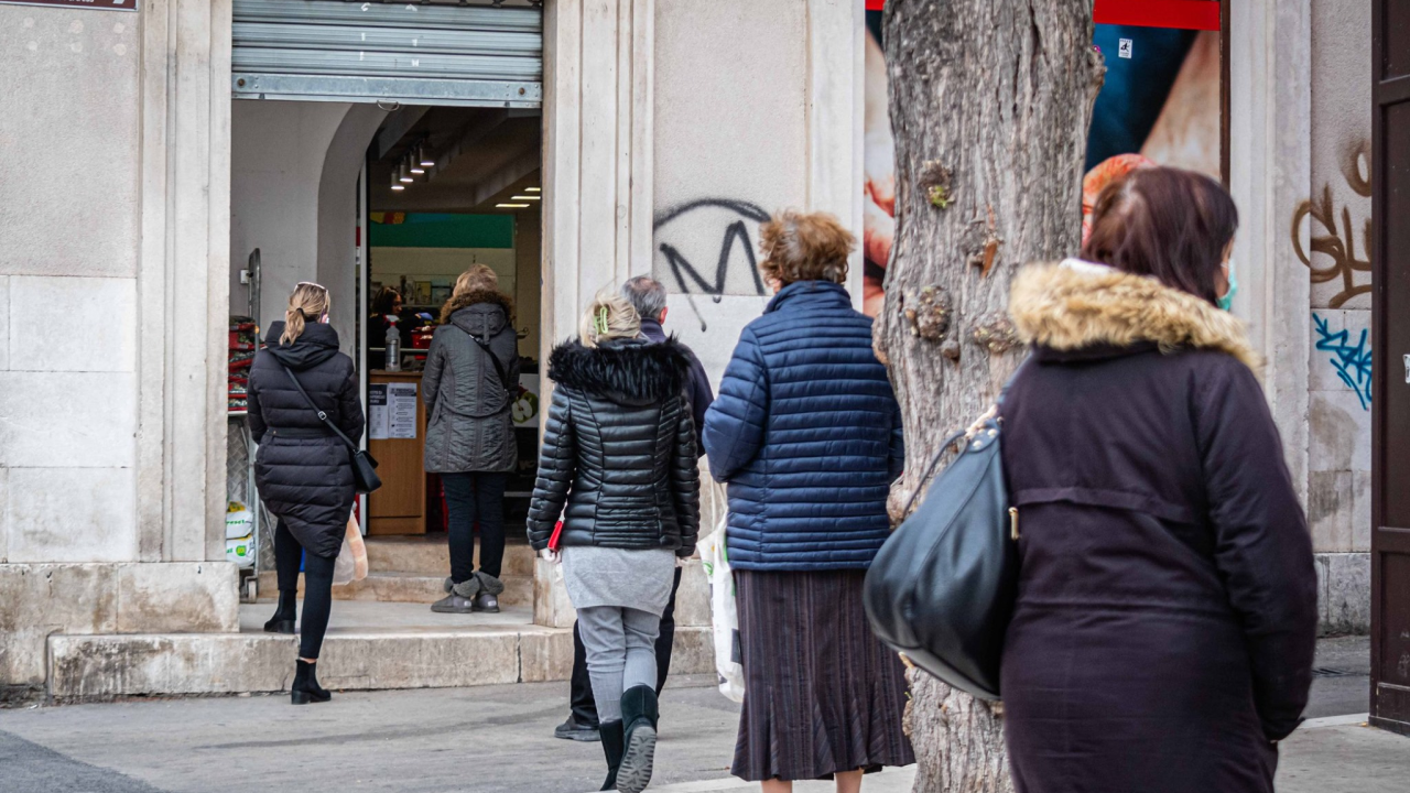 Sve je više oglasa za posao u kojima se traže baš umirovljenici