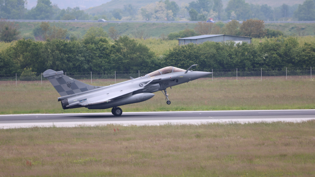 Šest Rafalea sletjelo na hrvatsko tlo. Piloti: Hrvatski zračni prostor od danas će biti još sigurniji