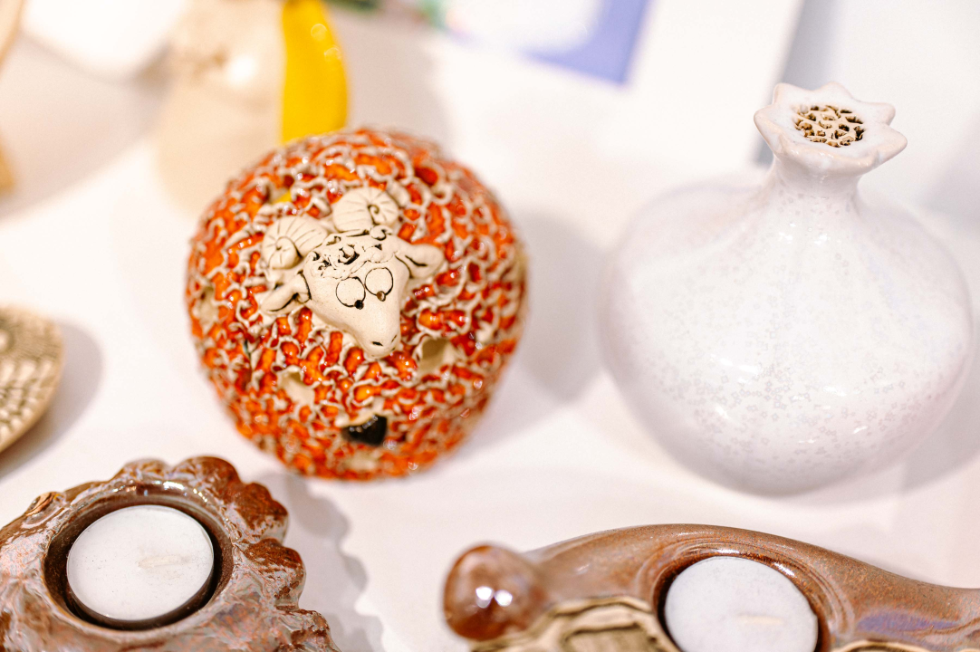 Unikatnim slikama i skulpturama iz Galerije Juraj Dalmatinac uljepšajte svoje interijere