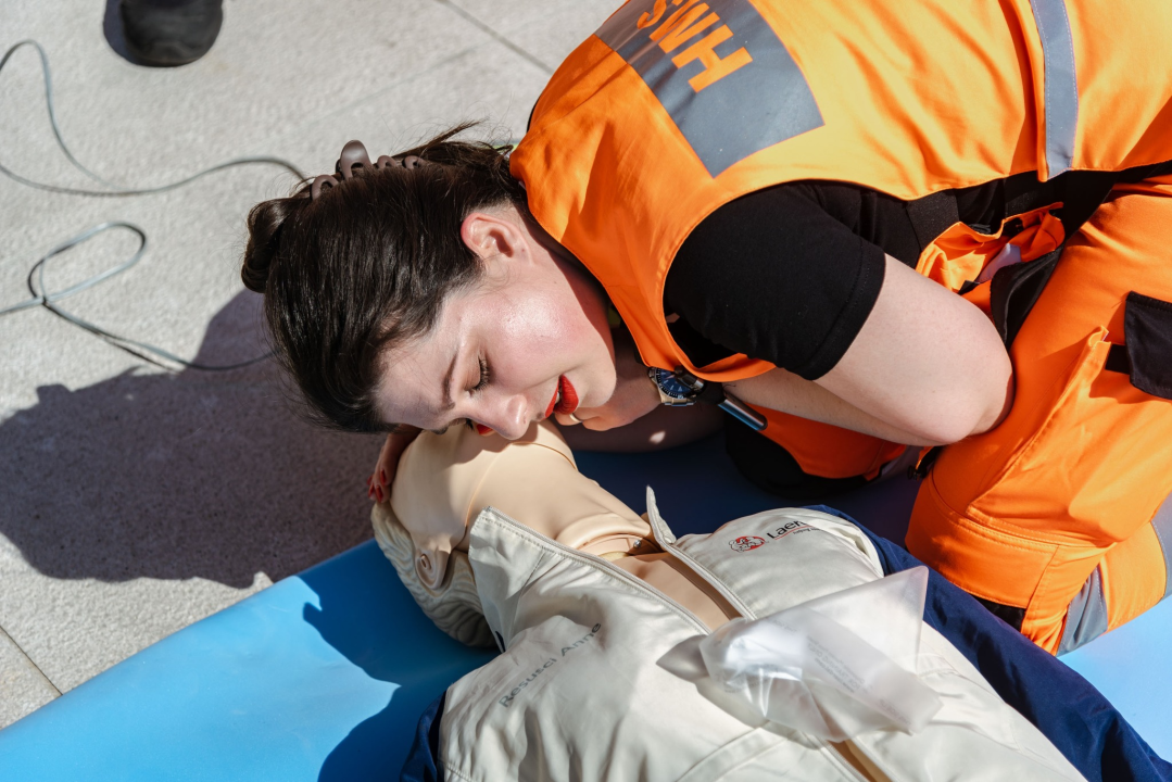 Nacionalni dan hitne službe: Na Poljani prikazali kako se obavlja rana defibrilacija