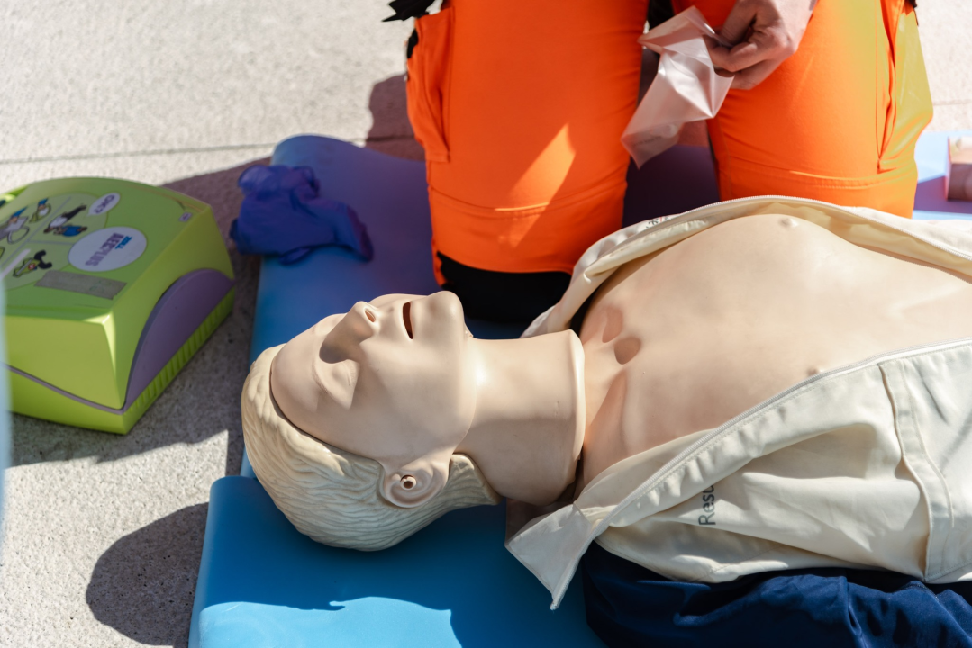 Nacionalni dan hitne službe: Na Poljani prikazali kako se obavlja rana defibrilacija