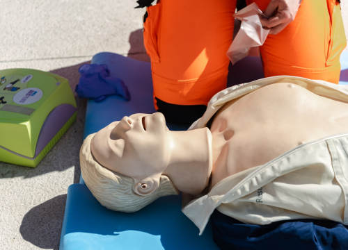 Fotografija 7 - Nacionalni dan hitne službe: Na Poljani prikazali kako se obavlja rana defibrilacija