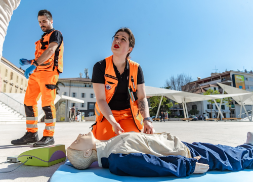 Fotografija 11 - Nacionalni dan hitne službe: Na Poljani prikazali kako se obavlja rana defibrilacija