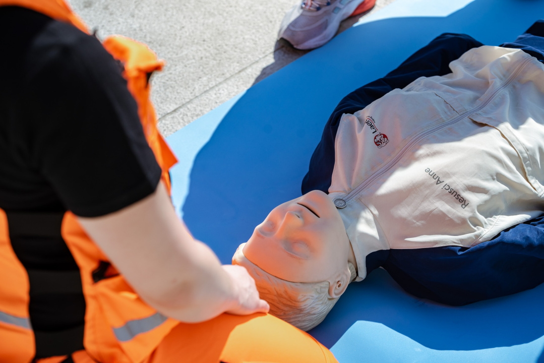 Nacionalni dan hitne službe: Na Poljani prikazali kako se obavlja rana defibrilacija