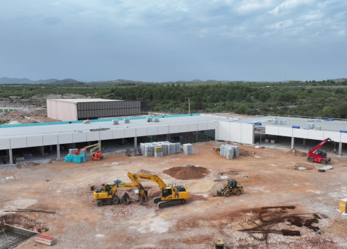 Fotografija 2 - Gradi se novi trgovački centar na ulazu u Vodice