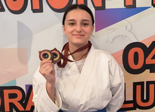 Fotografija 2 - Uspješan vikend za Karate klub "Šibenik" u Bihaću: Vratili se kući s deset medalja