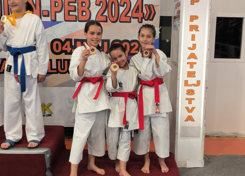 Fotografija 11 - Uspješan vikend za Karate klub "Šibenik" u Bihaću: Vratili se kući s deset medalja