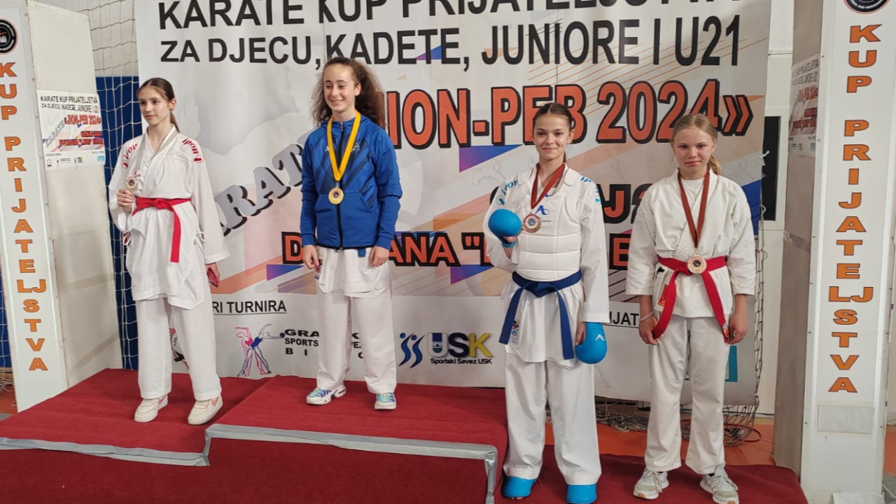 Čak 40 medalja karataša KK Šibenik 1066 na Kupu prijateljstva u Bihaću
