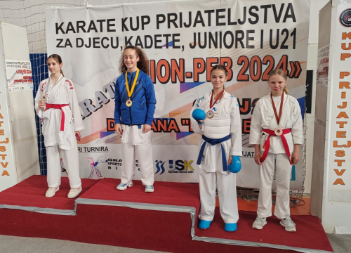 Čak 40 medalja karataša KK Šibenik 1066 na Kupu prijateljstva u Bihaću