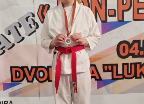Fotografija 17 - Čak 40 medalja karataša KK Šibenik 1066 na Kupu prijateljstva u Bihaću