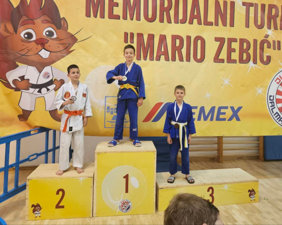 Članovi Judo kluba Šibenik na turniru u Kaštel Sućurcu osvojili četiri medalje