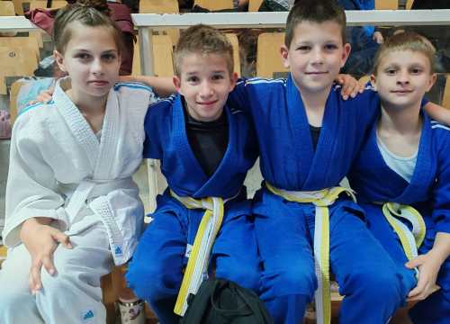 Fotografija 4 - Članovi Judo kluba Šibenik na turniru u Kaštel Sućurcu osvojili četiri medalje