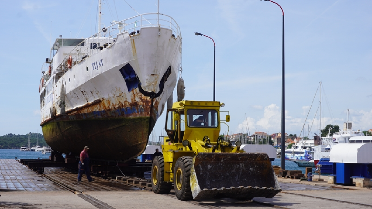 Tijat je na suhom: Počelo čišćenje i snimanje stanja u kojem se nalazi