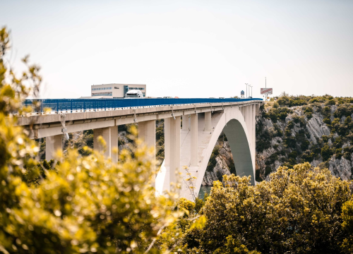 Četiri vozila sudarila se kod Šibenskog mosta