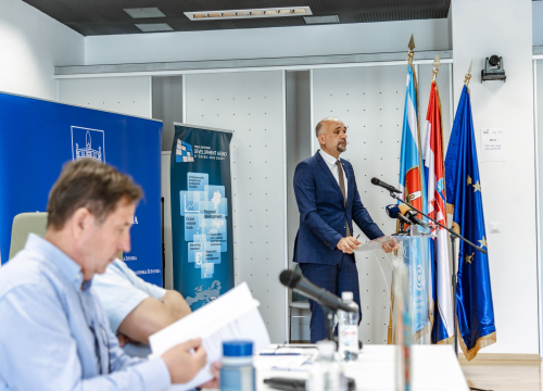 Fotografija 4 - Tijat je i dalje glavna tema, a doznali smo i da će nova liječnica u Murteru biti Ukrajinka