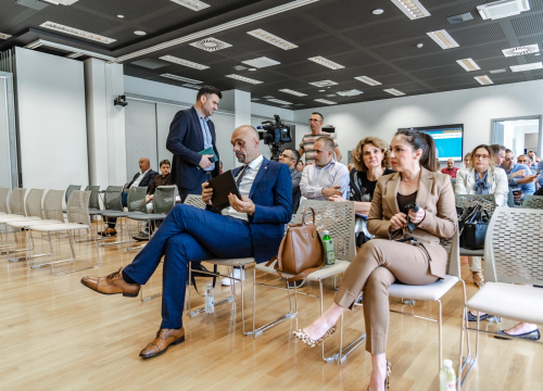 Fotografija 13 - Tijat je i dalje glavna tema, a doznali smo i da će nova liječnica u Murteru biti Ukrajinka
