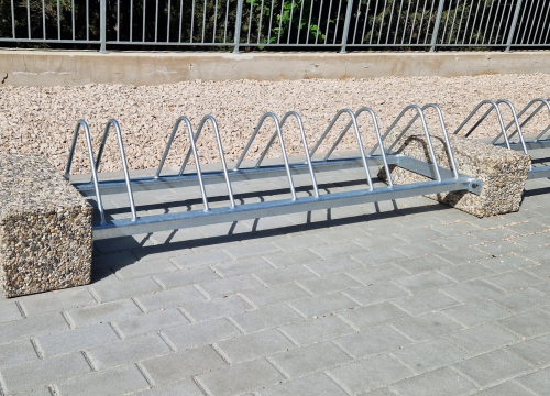 Fotografija 2 - Studentski centar Šibenik postavio parking za bicikle na Palacinu