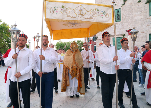U četvrtak u povodu Tijelova misa i procesija kroz Šibenik