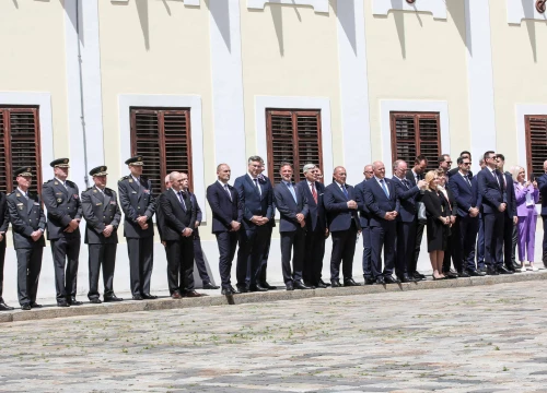 Fotografija 7 - Kravat pukovnija obilježila Dan državnosti počasnom smjenom straže