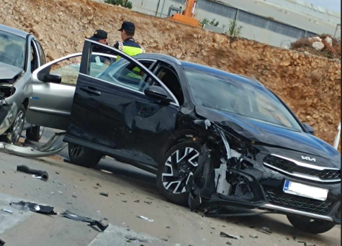 U sudaru automobila u Ražinama jedna osoba ozlijeđena