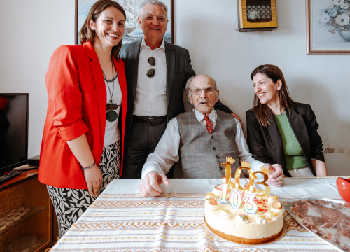 Fotografija 4 - Posljednji zlarinski koraljar proslavio 103. rođendan: ‘Dobra hrana, zdravlje prostate i žene su ključ za dug život’