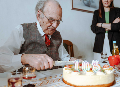 Fotografija 9 - Posljednji zlarinski koraljar proslavio 103. rođendan: ‘Dobra hrana, zdravlje prostate i žene su ključ za dug život’