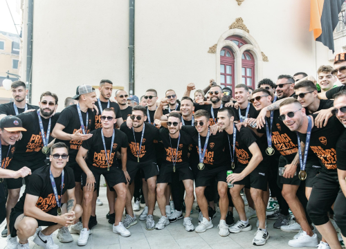 Fotografija 41 - Šibenik dočekao svoje heroje u narančastom: 'Carević ostaje, sezona time završena'