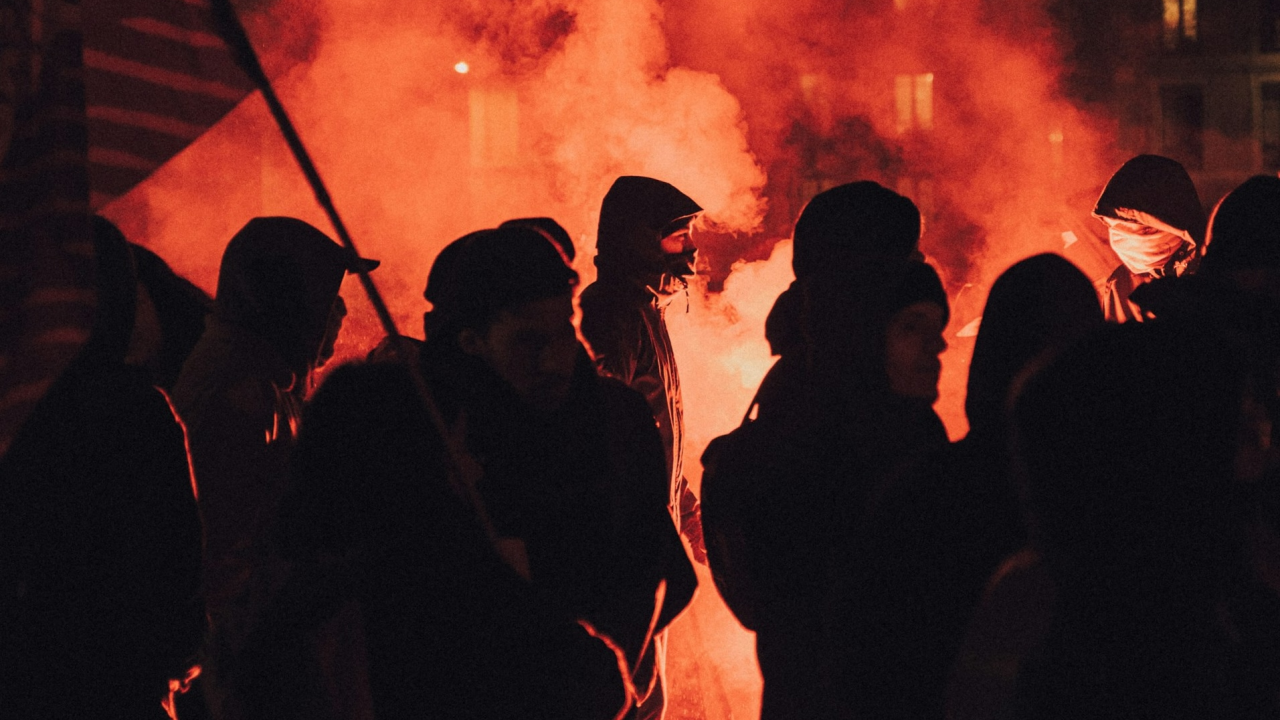 Privedeni mlađahni huligani nakon masovne tučnjave u Vodicama: Šestorica napali četvoricu!