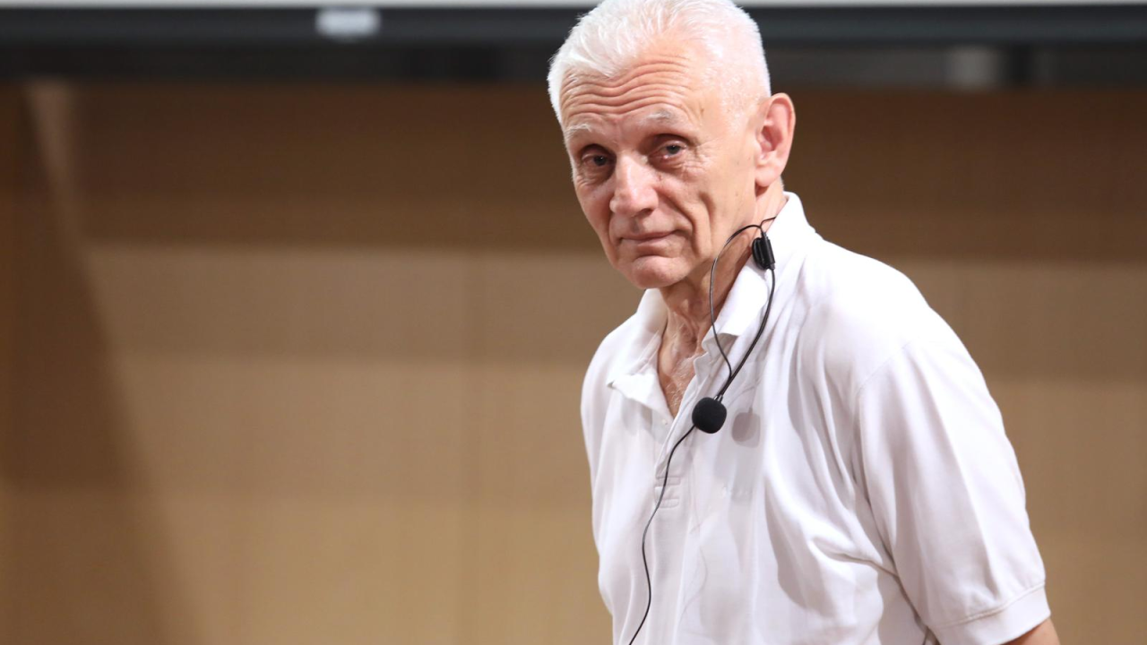 Fizičar Miroslav Dorešić na predavanju o kvantnoj mehanici: 'Srednjoškolska znanost stala na 19. stoljeću i Tesli'