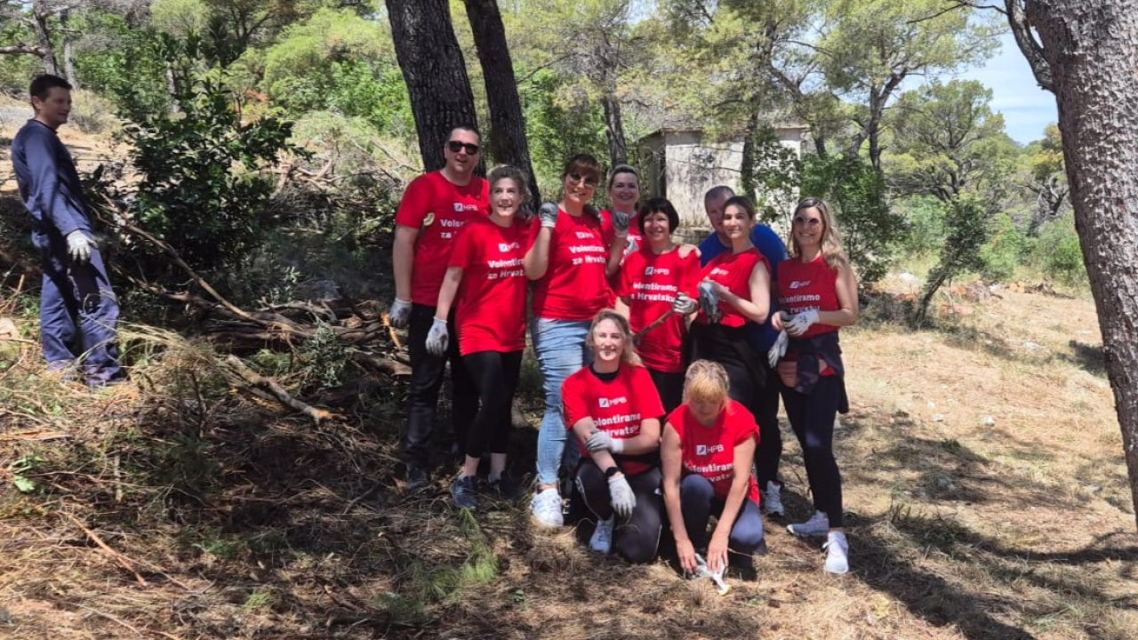 Šibenski vatrogasci očistili prostor oko DV Šibenski tići