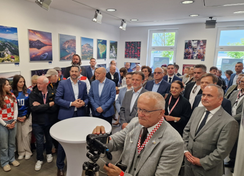 Fotografija 4 - Klapa Sebenico zapivala u Njemačkoj u bazi hrvatske reprezentacije