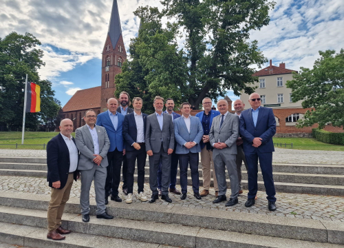 Fotografija 2 - Klapa Sebenico zapivala u Njemačkoj u bazi hrvatske reprezentacije