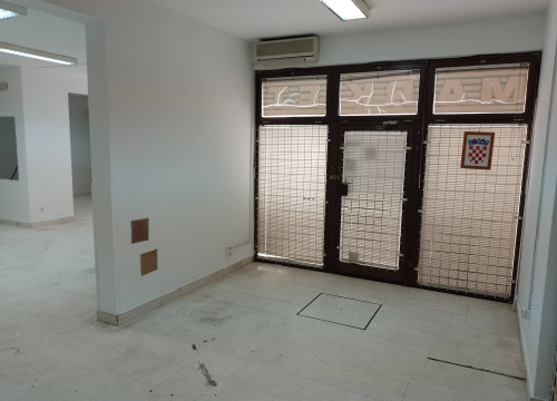 Fotografija 3 - Zanimljiv i prostran poslovni prostor iznajmljuje se na Vidicima