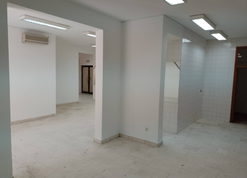 Fotografija 6 - Zanimljiv i prostran poslovni prostor iznajmljuje se na Vidicima