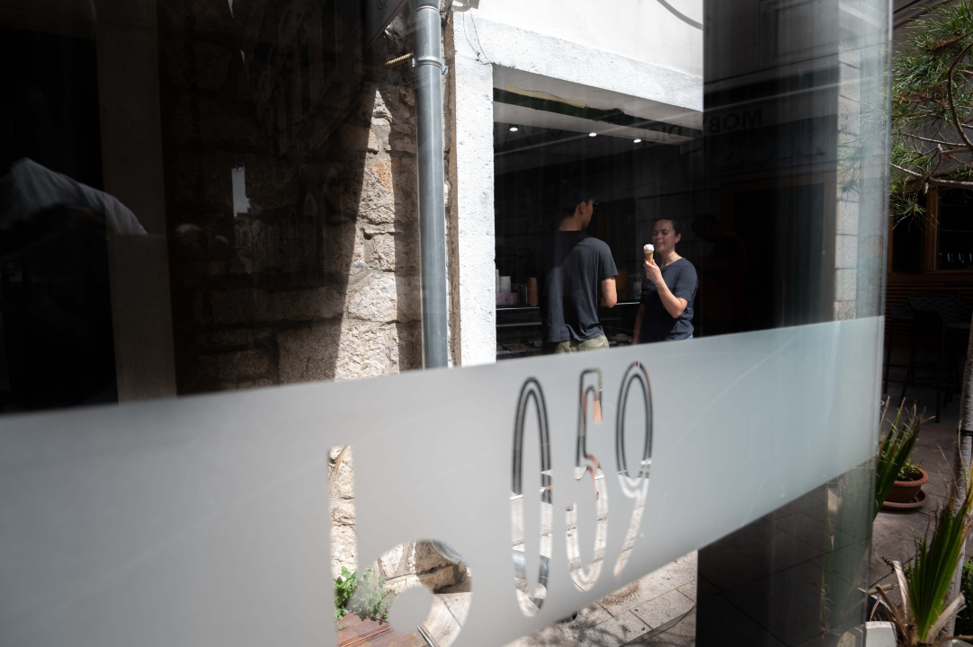 Kugla sladoleda za samo jedan euro u B059 na šibenskoj rivi!