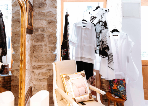 Fotografija 14 - Za žene koje ne robuju trendovima: U Galeriju Juraj Dalmatinac stigla ljetna kolekcija Zorana Mrvoša