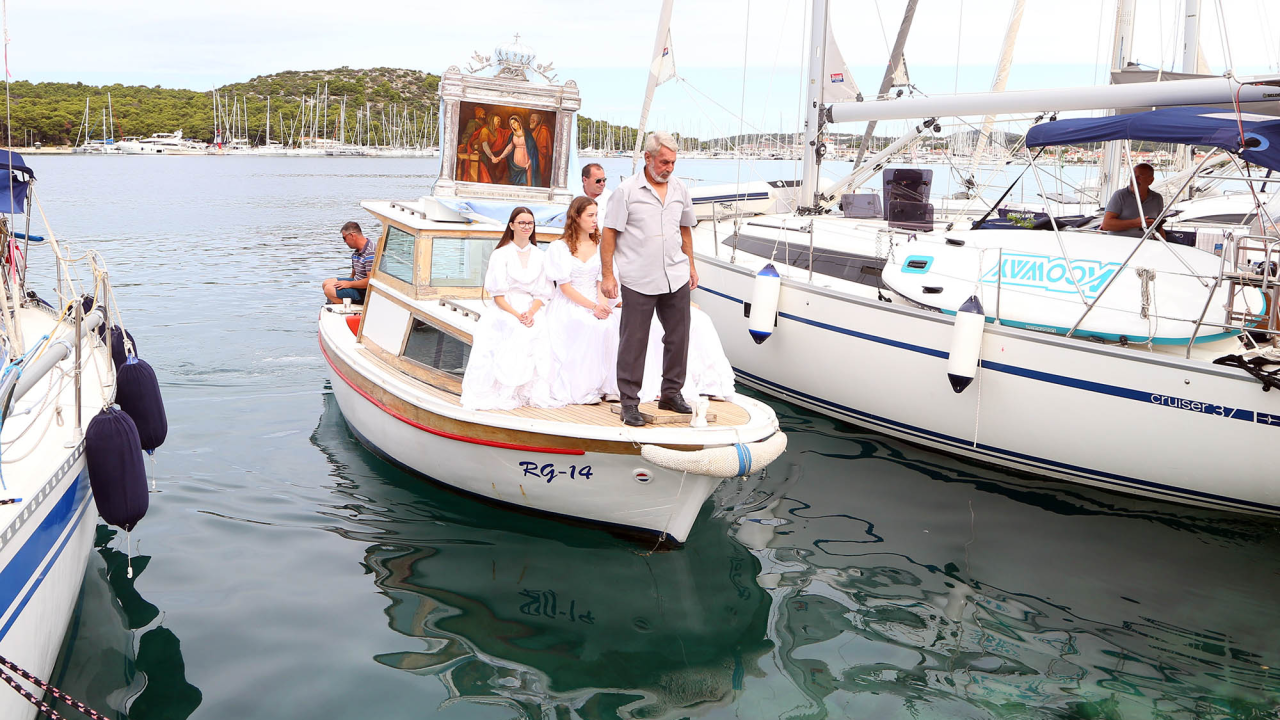 U Rogoznici proslavljena Gospa od kapelice