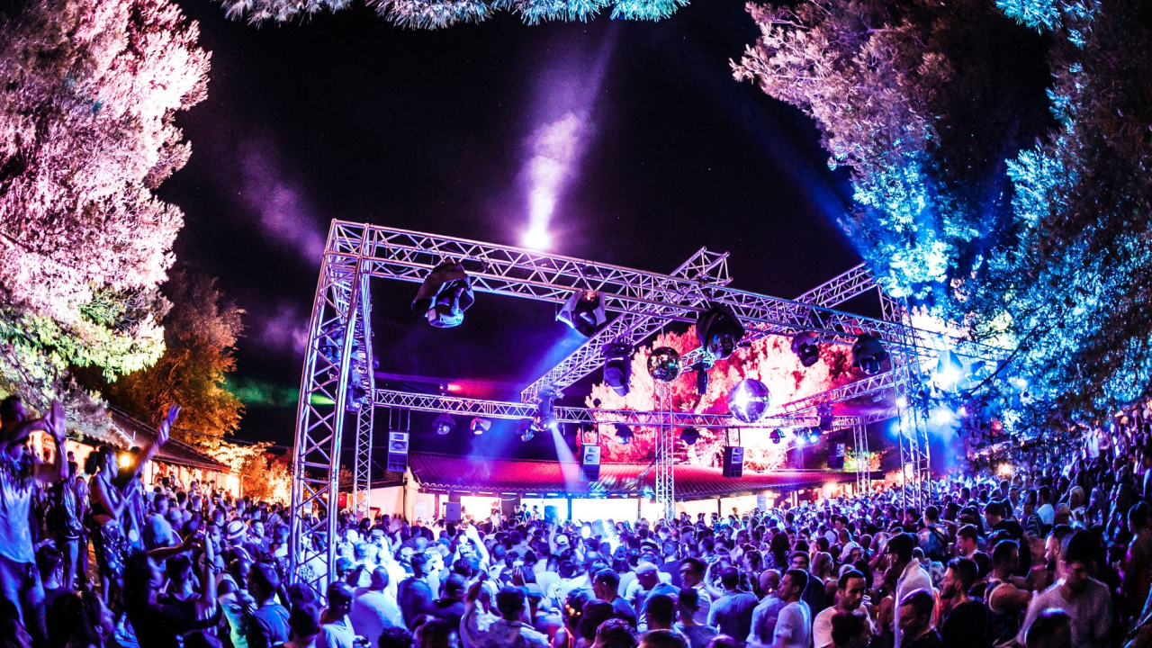 Predstavljamo svih sedam glazbenih festivala koji su upravo počeli u Tisnom