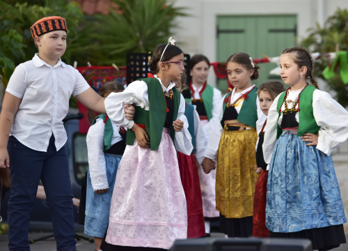 Fotografija 12 - Manifestacijom koja je okupila 500 sudionika Betinjani pokazali ljubav prema tradiciji