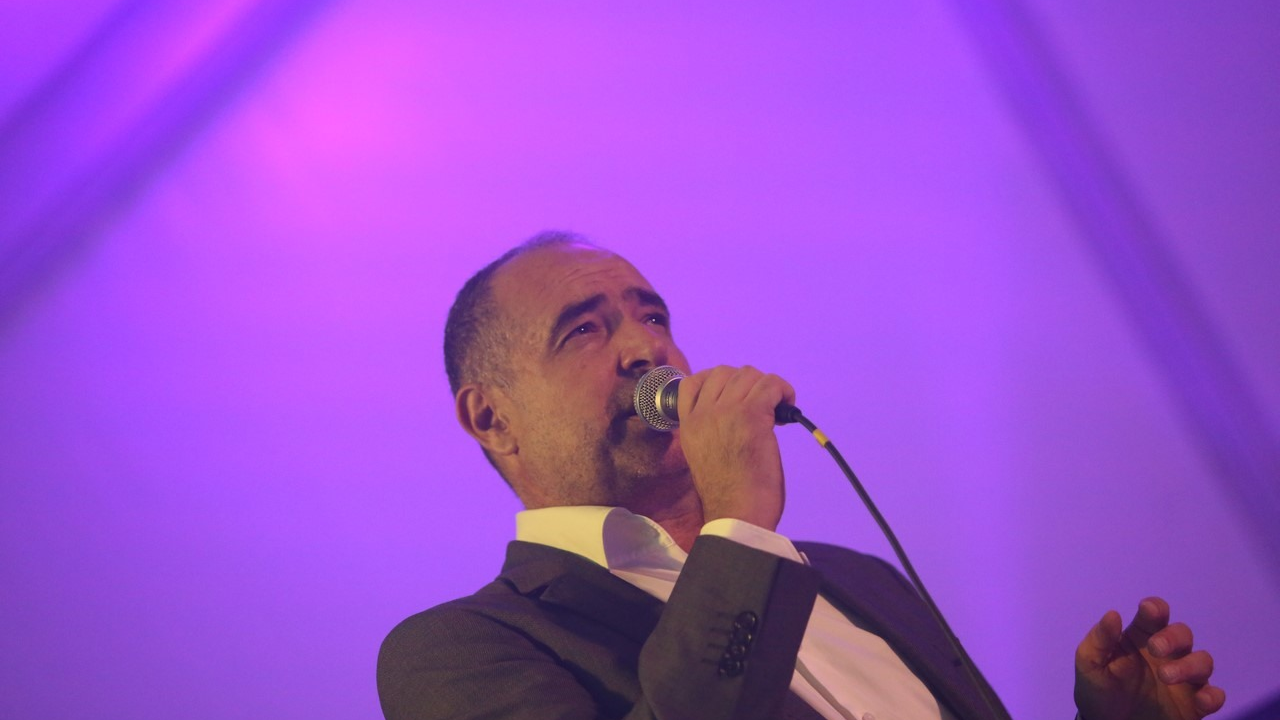 Dražen Zečić zabavljat će vas ovaj petak u Rogoznici