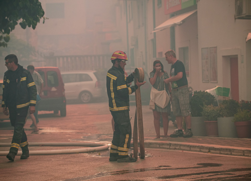 Fotografija 6 - Hrvatsku bi usred sezone požara mogao dočekati štrajk vatrogasaca, problem su plaće